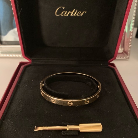 ** SOLD ** Authentic Cartier Love bracelet - Picture 1 of 5